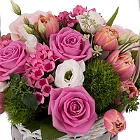 Aranjament de Trandafiri, Trandafiri,  Lalele, Lalea, Gerbera, Green trick, Lisianthus, Bouvardia 3