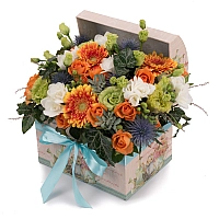 Aranjament Gerbera, Frezii, Albe, Frezie, Eryngium, Lisianthus, Verde, Verzi, Minirosa, Cutie 2