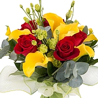 Buchet de 5, Trandafiri, Roșii, Roșu, 9, Cale, Galbene, 3, Lisianthus, Verde, Verzi, Verdeață 3