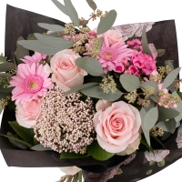 Buchet de 5, Trandafiri, Roz, 3, Bouvardia, 5, Gerbera, 2, Floare de orez, Verdeață 3