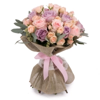 Suflet de floare: buchet trandafiri si minirosa incantator.  2